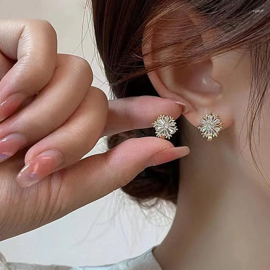 Women Snowflake Stud Earrings